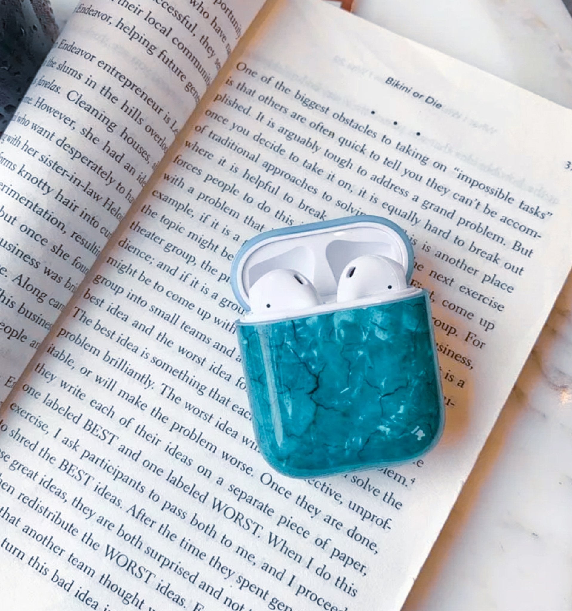MARBLE AIRPODS CASE - PODSTHETICS